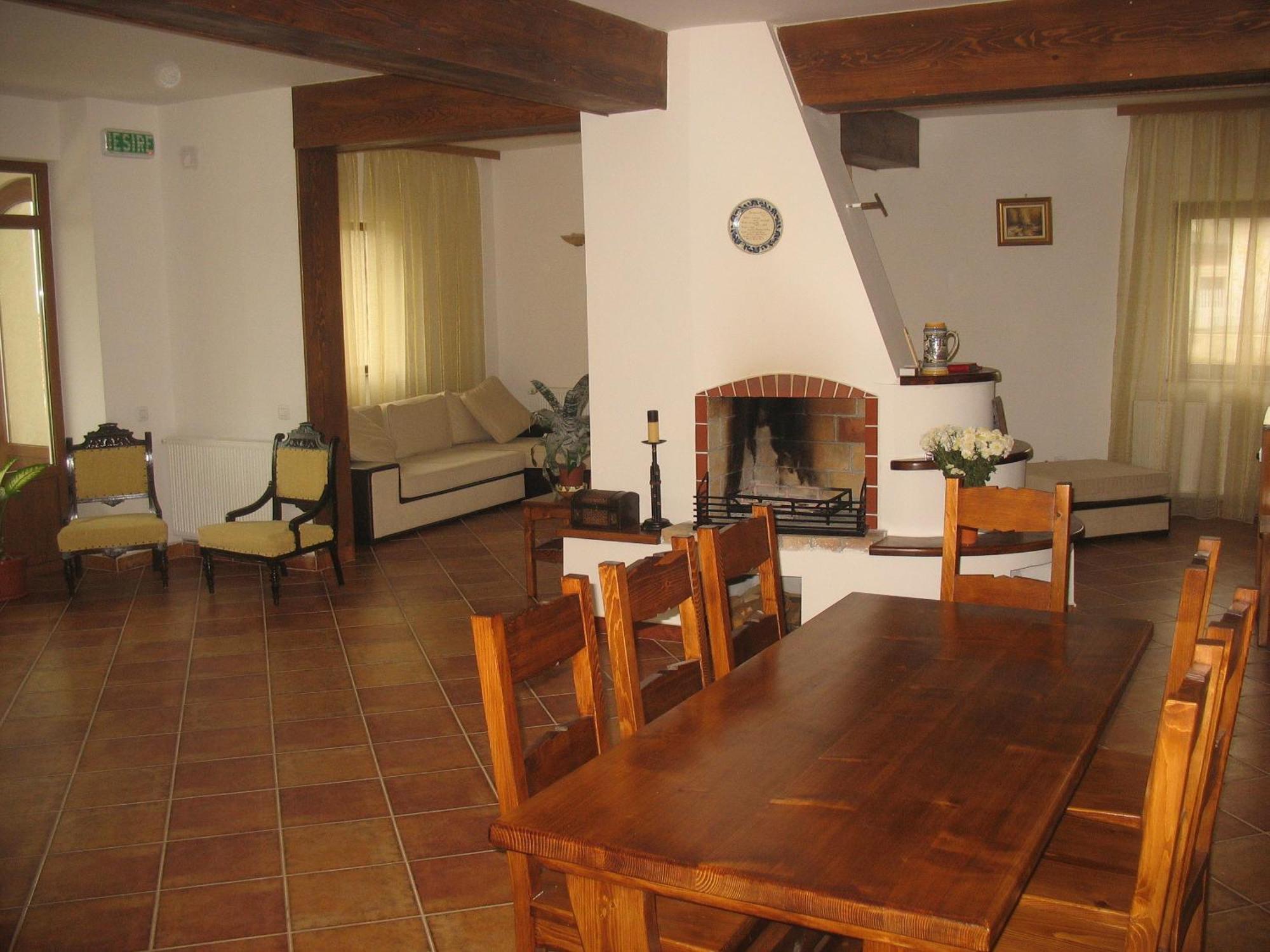 Pension Irina Hotel Арефу Екстериор снимка