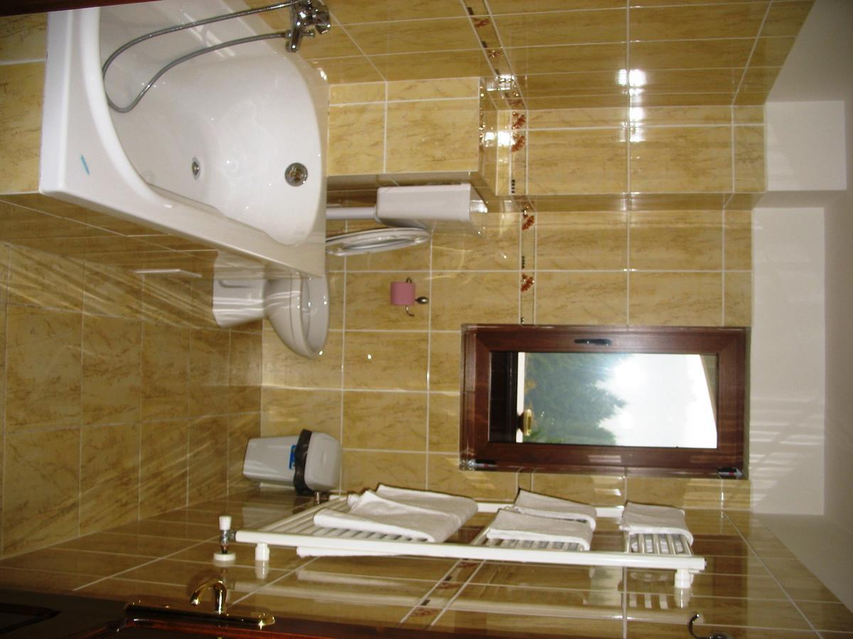 Pension Irina Hotel Арефу Екстериор снимка